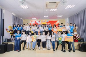 Chung kết giải nhất thuộc về team làm về chủ đề "Xây dựng kế hoạch Marketing hệ thạc sỹ - Evisa Nợ Topik